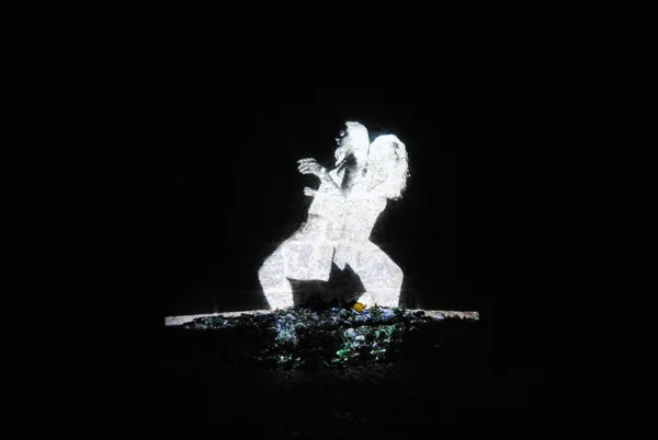 Distrutta luce